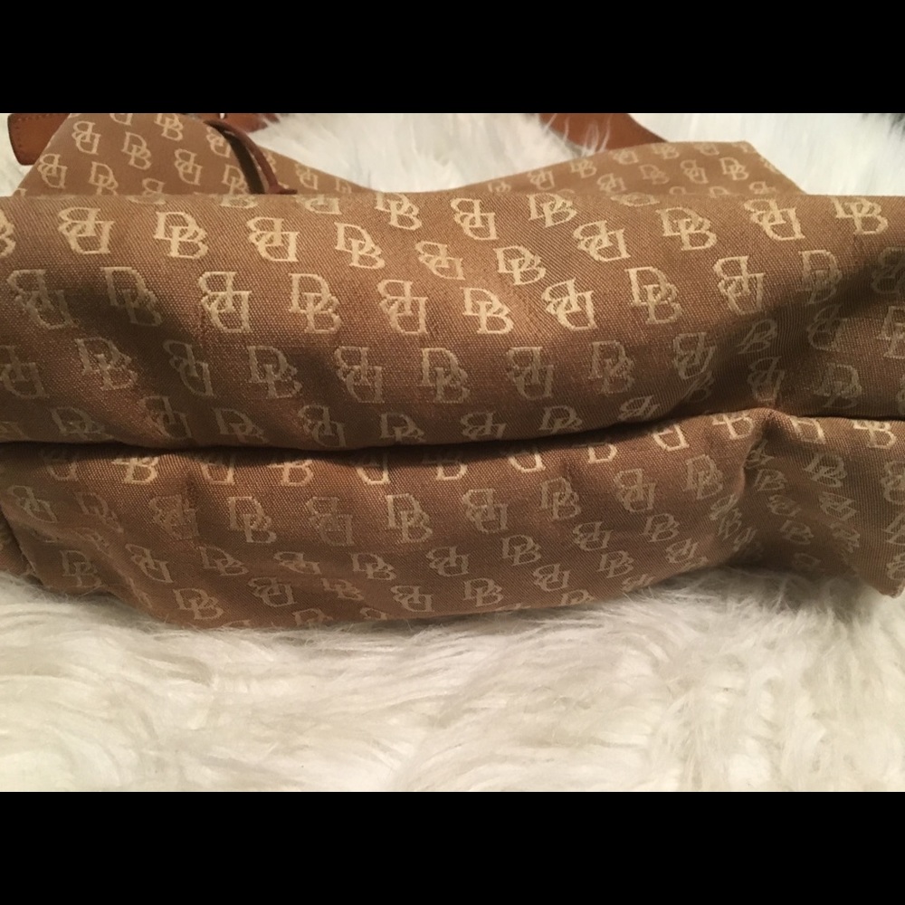 Authentic Dooney & Bourke - Picture 5 of 6